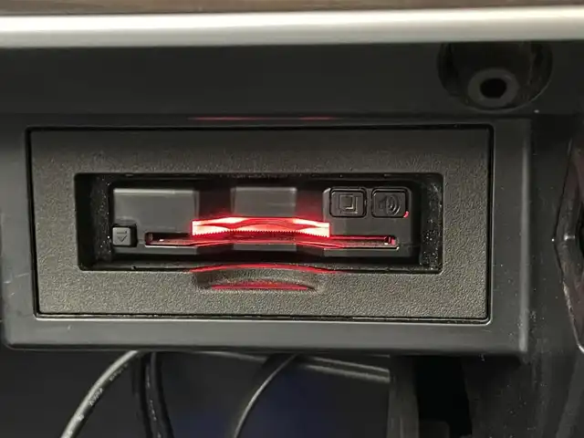 トヨタ ランドクルーザー プラド TX Lパッケージ 愛知県 2021(令3)年 4.7万km ホワイトパールクリスタルシャイン 社外９型ナビ　ムーンルーフ　モデリスタエアロ　禁煙　黒革　バックカメラ　シートヒーター　シートベンチレーション　ＥＴＣ　パワーシート　ＨＤＭＩ　ルーフレール　衝突軽減　追従クルコン　ＬＥＤオートライト　社外ツーイーター　オートハイビーム　ヘッドライトウォッシャー　純正アルミホイール　ルーフレール　