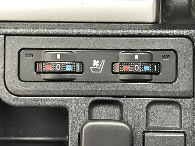 トヨタ ランドクルーザー プラド TX Lパッケージ 愛知県 2021(令3)年 4.7万km ホワイトパールクリスタルシャイン 社外９型ナビ　ムーンルーフ　モデリスタエアロ　禁煙　黒革　バックカメラ　シートヒーター　シートベンチレーション　ＥＴＣ　パワーシート　ＨＤＭＩ　ルーフレール　衝突軽減　追従クルコン　ＬＥＤオートライト　社外ツーイーター　オートハイビーム　ヘッドライトウォッシャー　純正アルミホイール　ルーフレール　