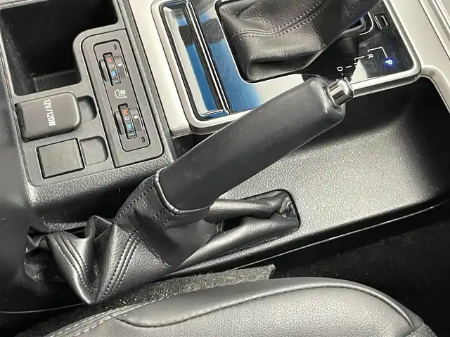 トヨタ ランドクルーザー プラド TX Lパッケージ 愛知県 2021(令3)年 4.7万km ホワイトパールクリスタルシャイン 社外９型ナビ　ムーンルーフ　モデリスタエアロ　禁煙　黒革　バックカメラ　シートヒーター　シートベンチレーション　ＥＴＣ　パワーシート　ＨＤＭＩ　ルーフレール　衝突軽減　追従クルコン　ＬＥＤオートライト　社外ツーイーター　オートハイビーム　ヘッドライトウォッシャー　純正アルミホイール　ルーフレール　