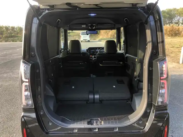 ダイハツ タント カスタム RS 福岡県 2022(令4)年 2.8万km ブラックマイカメタリック 9インチスマホ連携ディスプレイオーディオ/　フルセグTV/Bluetooth/HDMI/　Apple CarPlay/Android　Auto/社外前後録画ドライブレコーダーミラー/　（バルーチェII　No.5700）/アラウンドビューモニター/ハーフレザーシート/前席シートヒーター/アイドリングストップ/ウィンカーミラー/プッシュスタート/両側パワースライドドア/ETC/純正LEDヘッドライト/純正フロアマット/保証書/取扱説明書/スマートアシスト/・衝突警報機能（対車両・対歩行者）/・衝突回避支援ブレーキ機能（対車両・対歩行者）/・ブレーキ制御付誤発進抑制機能（前方・後方）/・車線逸脱警報機能/・車線逸脱抑制制御機能/・路側逸脱警報機能/・ふらつき警報/・先行車発進お知らせ機能/・標識認識機能/・全車速追従機能付ACC/　（アダプティブクルーズコントロール）/・LKC（レーンキープコントロール）/・AHB（オートハイビーム）/・ADB（アダプティブドライビングビーム）