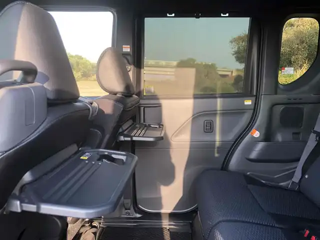 ダイハツ タント カスタム RS 福岡県 2022(令4)年 2.8万km ブラックマイカメタリック 9インチスマホ連携ディスプレイオーディオ/　フルセグTV/Bluetooth/HDMI/　Apple CarPlay/Android　Auto/社外前後録画ドライブレコーダーミラー/　（バルーチェII　No.5700）/アラウンドビューモニター/ハーフレザーシート/前席シートヒーター/アイドリングストップ/ウィンカーミラー/プッシュスタート/両側パワースライドドア/ETC/純正LEDヘッドライト/純正フロアマット/保証書/取扱説明書/スマートアシスト/・衝突警報機能（対車両・対歩行者）/・衝突回避支援ブレーキ機能（対車両・対歩行者）/・ブレーキ制御付誤発進抑制機能（前方・後方）/・車線逸脱警報機能/・車線逸脱抑制制御機能/・路側逸脱警報機能/・ふらつき警報/・先行車発進お知らせ機能/・標識認識機能/・全車速追従機能付ACC/　（アダプティブクルーズコントロール）/・LKC（レーンキープコントロール）/・AHB（オートハイビーム）/・ADB（アダプティブドライビングビーム）