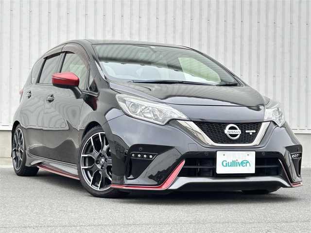 日産 ノート ニスモS 群馬県 2018(平30)年 8万km スーパーブラック 5MT車/純正SDナビ/（CD/DVD/SD/Bluetooth/MSV）/フルセグテレビ/ドライブレコーダー/プッシュスタート/HKSダウンサス/LEDヘッドランプ/専用リアスポイラー/純正17インチアルミホイール/nisumoスポーツシート