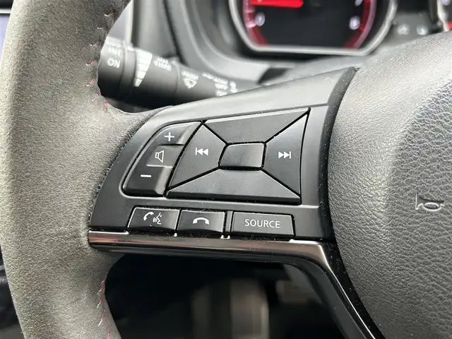 日産 ノート ニスモS 群馬県 2018(平30)年 8万km スーパーブラック 5MT車/純正SDナビ/（CD/DVD/SD/Bluetooth/MSV）/フルセグテレビ/ドライブレコーダー/プッシュスタート/HKSダウンサス/LEDヘッドランプ/専用リアスポイラー/純正17インチアルミホイール/nisumoスポーツシート