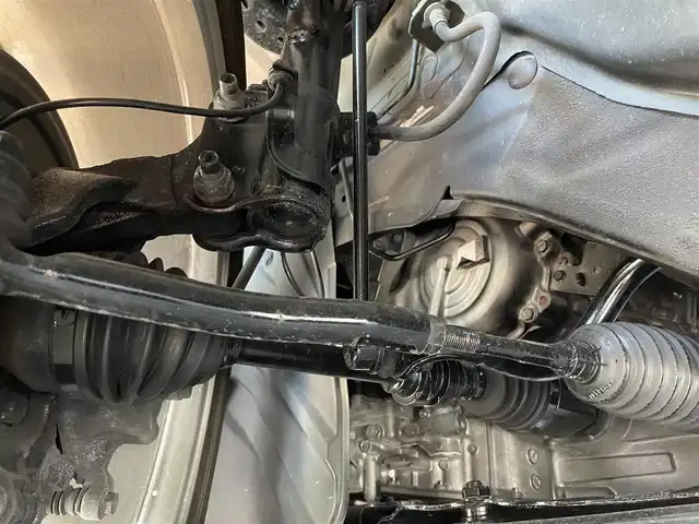 日産 ジューク 15RX Vセレクション 滋賀県 2018(平30)年 2.8万km スーパーブラック ガソリン/2WD/CVT/7インチナビ　【CN-RE04WD】/【FM/AM/CD/DVD/TVフルセグ/USB/Bluetooth】/バックカメラ/プリクラッシュ/レーンキープアシスト/横滑り防止装置/電動格納ミラー/アイドリングストップ/革巻きステアリング/ステアリングスイッチ/オートライト/キセノンヘッドライト/フロントフォグ/パワーウインドウ/パワーステアリング/プッシュスタート/スマートキー