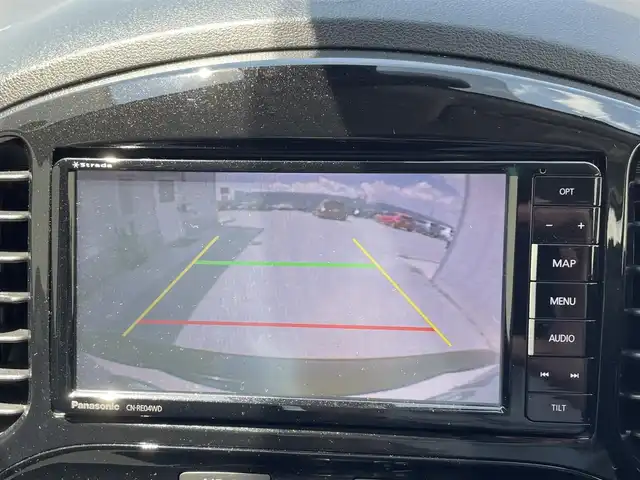 日産 ジューク 15RX Vセレクション 滋賀県 2018(平30)年 2.8万km スーパーブラック ガソリン/2WD/CVT/7インチナビ　【CN-RE04WD】/【FM/AM/CD/DVD/TVフルセグ/USB/Bluetooth】/バックカメラ/プリクラッシュ/レーンキープアシスト/横滑り防止装置/電動格納ミラー/アイドリングストップ/革巻きステアリング/ステアリングスイッチ/オートライト/キセノンヘッドライト/フロントフォグ/パワーウインドウ/パワーステアリング/プッシュスタート/スマートキー