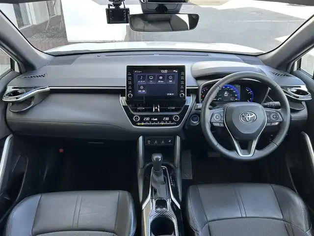 トヨタ カローラ クロス ハイブリッド Z 静岡県 2022(令4)年 2.5万km プラチナホワイトパールマイカ トヨタセーフティセンス/純正9型ディスプレイオーディオ/フルセグTV/パノラマビューモニター/パノラマルーフ/モデリスタエアロFSR/モデリスタカラードフェンダー/モデリスタバックドアガーニッシュ/モデリスタフロントグリルガーニッシュ/モデリスタミラーガーニッシュ/モデリスタドアバンドルガーニッシュ/1500W電/前席シートヒーター/ハンドルヒーター/PKSB/BSM/電動リアゲート/ドラレコ/ハーフレザーシート/純正フロアマット/ルーフレール/レーダークルーズ