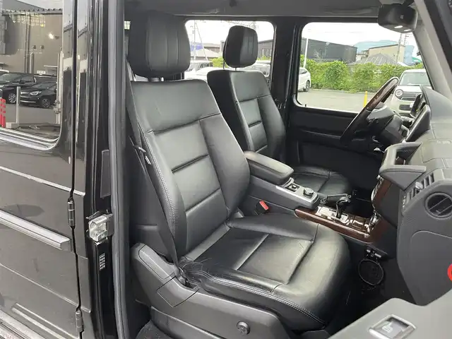 メルセデス・ベンツ ゲレンデヴァーゲン Ｇ５５０ ロング 滋賀県 2014(平26)年 5.6万km オブシディアンブラックM 純正ナビ/【Bluetooth.CD.DVD.フルセグTV】/バックカメラ/サンルーフ/追従クルーズコントロール/ブラインドスポットモニター/全席シートヒーター/前席パワーシート/本革シート/ＨａｒｍａｎＫａｒｄｏｎ/クリアランスソナー/純正アルミホイール/センターデフロック/背面タイヤ