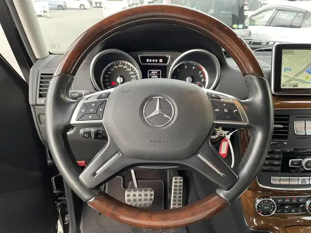 メルセデス・ベンツ ゲレンデヴァーゲン Ｇ５５０ ロング 滋賀県 2014(平26)年 5.6万km オブシディアンブラックM 純正ナビ/【Bluetooth.CD.DVD.フルセグTV】/バックカメラ/サンルーフ/追従クルーズコントロール/ブラインドスポットモニター/全席シートヒーター/前席パワーシート/本革シート/ＨａｒｍａｎＫａｒｄｏｎ/クリアランスソナー/純正アルミホイール/センターデフロック/背面タイヤ