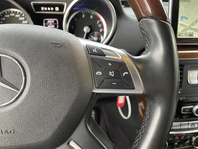 メルセデス・ベンツ ゲレンデヴァーゲン Ｇ５５０ ロング 滋賀県 2014(平26)年 5.6万km オブシディアンブラックM 純正ナビ/【Bluetooth.CD.DVD.フルセグTV】/バックカメラ/サンルーフ/追従クルーズコントロール/ブラインドスポットモニター/全席シートヒーター/前席パワーシート/本革シート/ＨａｒｍａｎＫａｒｄｏｎ/クリアランスソナー/純正アルミホイール/センターデフロック/背面タイヤ