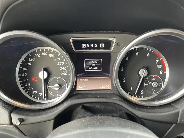 メルセデス・ベンツ ゲレンデヴァーゲン Ｇ５５０ ロング 滋賀県 2014(平26)年 5.6万km オブシディアンブラックM 純正ナビ/【Bluetooth.CD.DVD.フルセグTV】/バックカメラ/サンルーフ/追従クルーズコントロール/ブラインドスポットモニター/全席シートヒーター/前席パワーシート/本革シート/ＨａｒｍａｎＫａｒｄｏｎ/クリアランスソナー/純正アルミホイール/センターデフロック/背面タイヤ