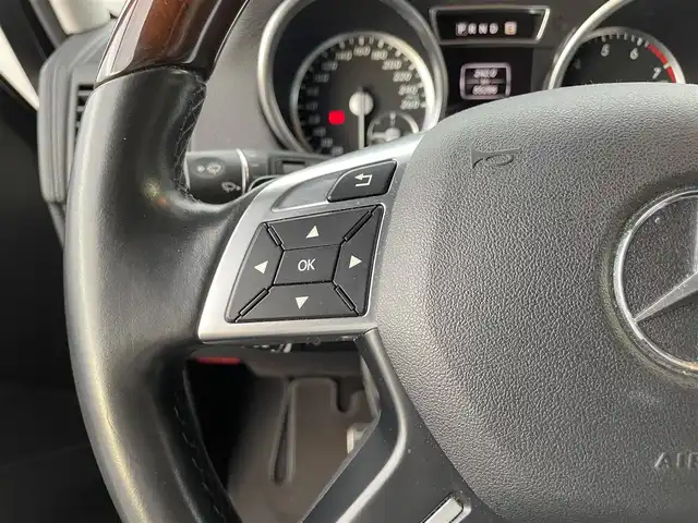 メルセデス・ベンツ ゲレンデヴァーゲン Ｇ５５０ ロング 滋賀県 2014(平26)年 5.6万km オブシディアンブラックM 純正ナビ/【Bluetooth.CD.DVD.フルセグTV】/バックカメラ/サンルーフ/追従クルーズコントロール/ブラインドスポットモニター/全席シートヒーター/前席パワーシート/本革シート/ＨａｒｍａｎＫａｒｄｏｎ/クリアランスソナー/純正アルミホイール/センターデフロック/背面タイヤ