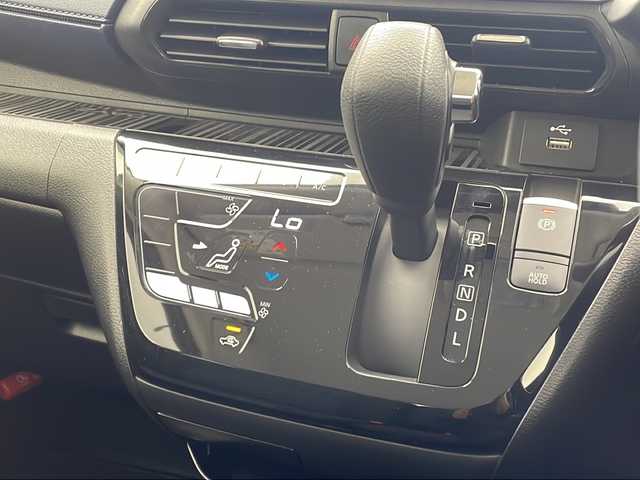 日産 デイズ HWS X プロパイロットED 沖縄県 2020(令2)年 6.1万km フローズンバニラパール/アッシュブラウンM 純正ナビ(ＭＭ３１９Ｄ－Ｌ)/(フルセグＴＶ　Ｂｌｕｅｔｏｏｔｈ　ＣＤ　ＤＶＤ　ＡＭ　ＦＭ)　/全方位カメラ　/ドライブレコーダー　/ＥＴＣ　/プロパイロット/クルーズコントロール/スマートキー/電動パーキングブレーキ/アイドリングストップ　/純正アルミホイール　/ＬＥＤヘッドライト　/オートライト/電動格納ミラー/純正フロアマット