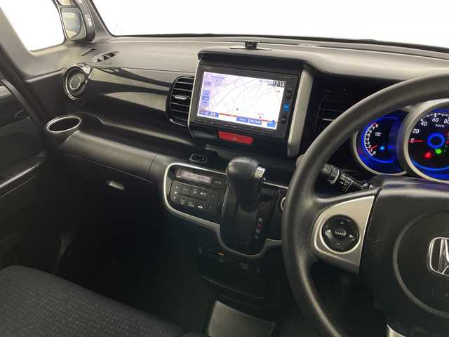 ホンダ Ｎ ＢＯＸ カスタム SSブラックSパッケージ 長野県 2016(平28)年 5.9万km プレミアムベルベットパープル・パール 純正メモリナビ（型番：VXM-174CSi）/（ワンセグTV＆CD＆USB＆BL＆SD＆iPod＆FM・AM）/バックカメラ/両側パワースライドドア/衝突被害軽減システム/盗難防止装置/ビルトインETC/シートヒーター（前席）/純正フロアマット/13インチ社外アルミホイール/オートライト/フォグランプ/アイドリングストップ/２列目サンシェード/ドアバイザー/スマートキー