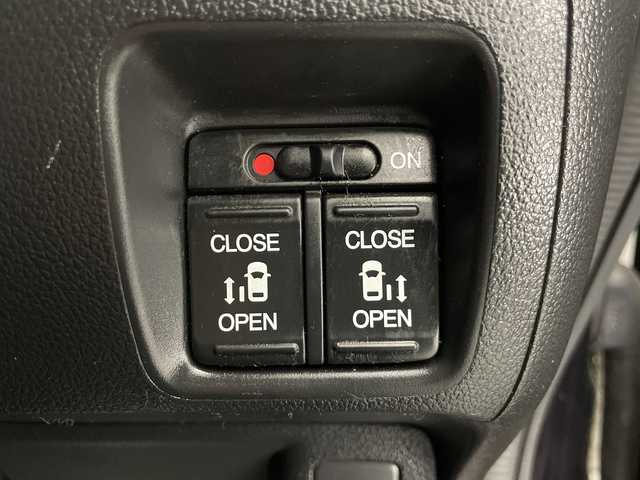 ホンダ Ｎ ＢＯＸ カスタム SSブラックSパッケージ 長野県 2016(平28)年 5.9万km プレミアムベルベットパープル・パール 純正メモリナビ（型番：VXM-174CSi）/（ワンセグTV＆CD＆USB＆BL＆SD＆iPod＆FM・AM）/バックカメラ/両側パワースライドドア/衝突被害軽減システム/盗難防止装置/ビルトインETC/シートヒーター（前席）/純正フロアマット/13インチ社外アルミホイール/オートライト/フォグランプ/アイドリングストップ/２列目サンシェード/ドアバイザー/スマートキー