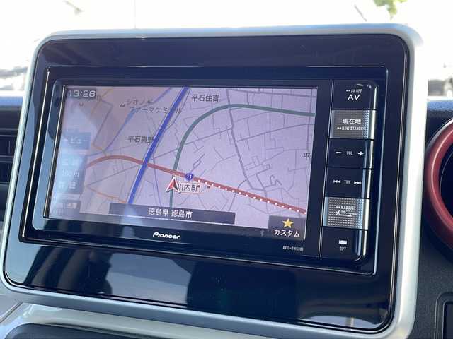 スズキ スペーシア HYBRID X 徳島県 2018(平30)年 5.6万km ピュアホワイトP ワンオーナー車/社外ナビ AVIC-RWS901/(DISC/SD/BT/iPod/USB/AUX/ラジオ/フルセグ)/両側パワースライドドア/クリアランスソナー/アイドリングストップ/ETC/D席シートヒーター/オートライト/盗難防止装置/純正14インチアルミホイール/衝突軽減防止ブレーキ/リアサンシェード/ドアバイザー/純正フロアマット/純正ドアバイザー/電格ウィンカーミラー/ISOFIX/スマートキー