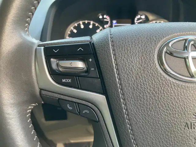 トヨタ ランドクルーザー プラド TX Lパッケージ 長崎県 2018(平30)年 6.3万km ホワイトパールクリスタルシャイン トヨタセーフティセンス/・衝突被害軽減ブレーキ/・レーダークルーズコントロール/・レーンキープアシスト/・オートマチックハイビーム/革シート/・シートヒーター/・エアシート/パワーシート(D席/N席)/ディーラーOP/SDナビ【NSZT-Y66T】/・Bluetooth接続/・フルセグTV/・DVD再生/バックカメラ/ビルトインETC/コーナーセンサー/MTモード付AT/ヘッドライトウォッシャー/革巻きステアリング/ステアリングスイッチ/LEDオートヘッドライト/フォグライト