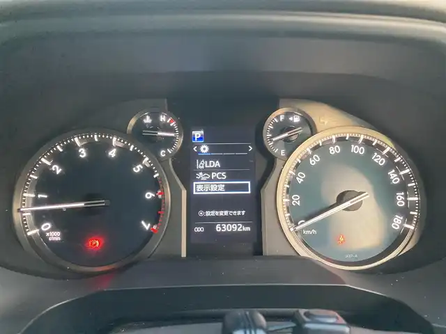 トヨタ ランドクルーザー プラド TX Lパッケージ 長崎県 2018(平30)年 6.3万km ホワイトパールクリスタルシャイン トヨタセーフティセンス/・衝突被害軽減ブレーキ/・レーダークルーズコントロール/・レーンキープアシスト/・オートマチックハイビーム/革シート/・シートヒーター/・エアシート/パワーシート(D席/N席)/ディーラーOP/SDナビ【NSZT-Y66T】/・Bluetooth接続/・フルセグTV/・DVD再生/バックカメラ/ビルトインETC/コーナーセンサー/MTモード付AT/ヘッドライトウォッシャー/革巻きステアリング/ステアリングスイッチ/LEDオートヘッドライト/フォグライト