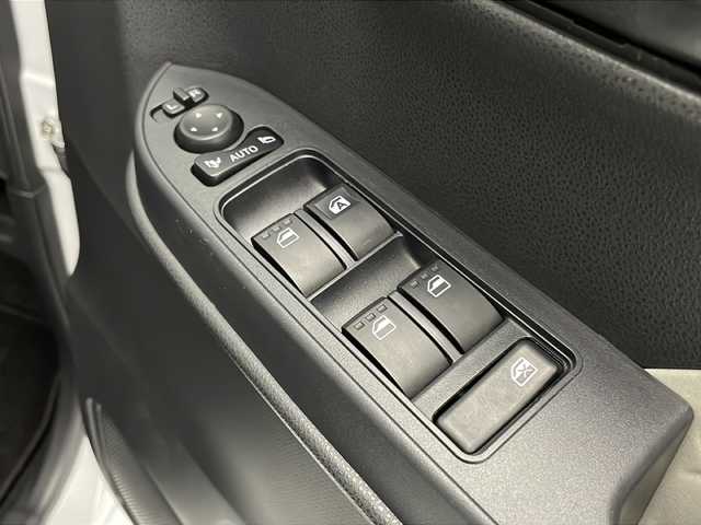 ダイハツ タント X 宮崎県 2022(令4)年 3.3万km シャイニングホワイトパール スマートアシスト３/〇衝突警報機能／衝突回避支援ブレーキ機能（対車両・対歩行者）/〇車線逸脱警報機能/〇誤発進抑制制御機能/〇オートマチックハイビーム/〇先行車発進お知らせ機能/〇コーナーセンサー/社外7インチSDナビ/フルセグTV/CD/DVD/Bluetooth/バックカメラ/片側パワースライドドア/LEDヘッドライト/アイドリングストップ/ETC/スマートキー×2