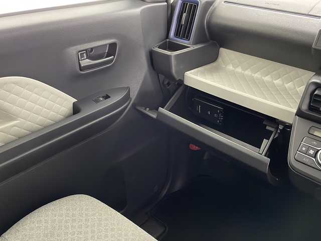 ダイハツ タント X 宮崎県 2022(令4)年 3.3万km シャイニングホワイトパール スマートアシスト３/〇衝突警報機能／衝突回避支援ブレーキ機能（対車両・対歩行者）/〇車線逸脱警報機能/〇誤発進抑制制御機能/〇オートマチックハイビーム/〇先行車発進お知らせ機能/〇コーナーセンサー/社外7インチSDナビ/フルセグTV/CD/DVD/Bluetooth/バックカメラ/片側パワースライドドア/LEDヘッドライト/アイドリングストップ/ETC/スマートキー×2