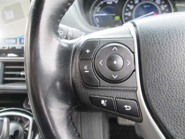 トヨタ ノア ハイブリッド Si 千葉県 2017(平29)年 14.5万km ホワイトパールクリスタルシャイン ワンオーナー/純正9型ナビ、フルセグTV/バックカメラ/オーディオ【CD/DVD/SD/BT】/純正12型フリップダウンモニター/トヨタセーフティセンス/両側パワースライドドア/LEDヘッドライト&LEDフォグ/純正16インチアルミホイール/ウィンカードアミラー/前席シートヒーター/トランクイージークローザー/前方ドライブレコーダー/ビルトインETC/記録簿H30-R6年毎年トヨタ有り/保証書/取説/ナビ説/スペアキー