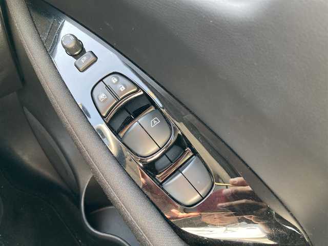 日産 リーフ e+ X 福岡県 2022(令4)年 2.5万km ゴールド 純正メモリナビ/（フルセグ/Bluetooth/USB/AndoroidAuto）/純正ディスプレイオーディオ/アラウンドビューモニター/ビルトインETC2.0/純正ドライブレコーダー/インテリジェントルームミラー/社外サブウーファー/プロパイロット/BSM/LKA/ACC/エマージェンシーブレーキ/コーナーセンサー/ステアリングヒーター/シートヒーター（全席）/LEDヘッドライト/LEDフォグ/オートハイビーム/社外18インチアルミホイール/シートカバー