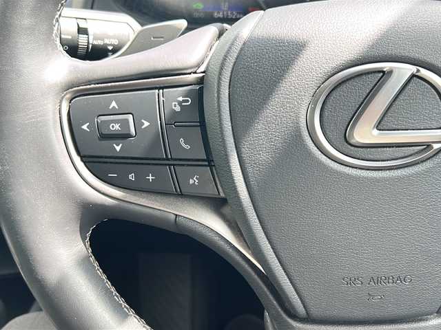 レクサス ＵＸ 250h バージョンL 山形県 2021(令3)年 6.5万km ソニッククォーツ ４WD/BSM/電動パーキングブレーキ/純正SDナビ/（AM/FM/フルセグ）/本革レザーシート/電動格納ミラー/ハンドルヒーター/DN席パワーシート/DN席シートヒーター/ビルトインETC/スマートキー/純正アルミホイール/純正フロアマット/レーンキープアシスト/横滑り防止装置/ドアバイザー