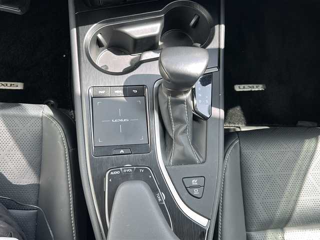 レクサス ＵＸ 250h バージョンL 山形県 2021(令3)年 6.5万km ソニッククォーツ ４WD/BSM/電動パーキングブレーキ/純正SDナビ/（AM/FM/フルセグ）/本革レザーシート/電動格納ミラー/ハンドルヒーター/DN席パワーシート/DN席シートヒーター/ビルトインETC/スマートキー/純正アルミホイール/純正フロアマット/レーンキープアシスト/横滑り防止装置/ドアバイザー