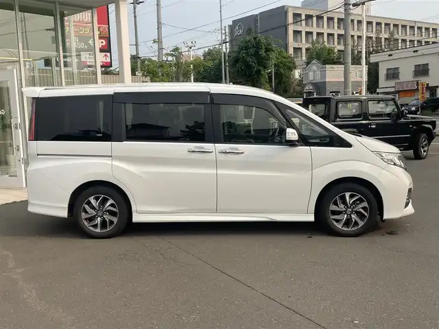 ホンダ ステップワゴン スパーダ アドバンスパッケージ β 道央・札幌 2016(平28)年 2.2万km ホワイトオーキッドパール ワンオーナー/ホンダセンシング/・衝突軽減ブレーキ〈CMBS〉/・アダプティブクルーズコントロール〈ACC〉/・車線維持支援システム〈LKAS〉/・路外逸脱抑制機能/・誤発進抑制機能/・先行車発進お知らせ機能/・標識認識機能/純正ナビ【VXM-165VFNi】/フルセグTV/CD/DVD/Bluetooth/SD/USB/バックカメラ/クルーズコントロール/わくわくゲート/両側パワースライドドア /純正16インチアルミホイール/社外16インチアルミホイールスタッドレス積み込み/LEDヘッドライト/フォグランプ/ビルトインETC/スマートキー2本/純正エンジンスターター/ステアリングリモコン