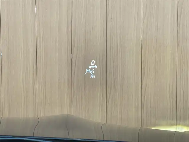 メルセデス・ベンツ ＣＬＡ２００ｄ 愛知県 2021(令3)年 3.2万km コスモスブラック パナメリカーナグリル/サンルーフ/レザーエクスクルーシブパッケージ/黒赤革シート/HUD/360カメラ/ナビ/TV/Bluetooth/シートヒーター/パワーシート/ACC/LKA/BSM/オートハイビーム/アンビエントライ/ETC