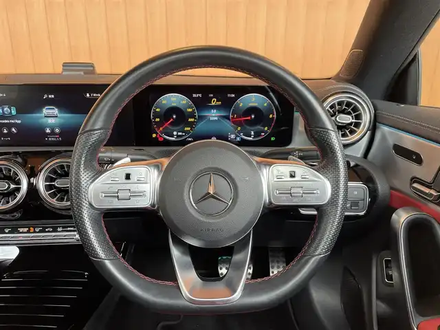 メルセデス・ベンツ ＣＬＡ２００ｄ 愛知県 2021(令3)年 3.2万km コスモスブラック パナメリカーナグリル/サンルーフ/レザーエクスクルーシブパッケージ/黒赤革シート/HUD/360カメラ/ナビ/TV/Bluetooth/シートヒーター/パワーシート/ACC/LKA/BSM/オートハイビーム/アンビエントライ/ETC