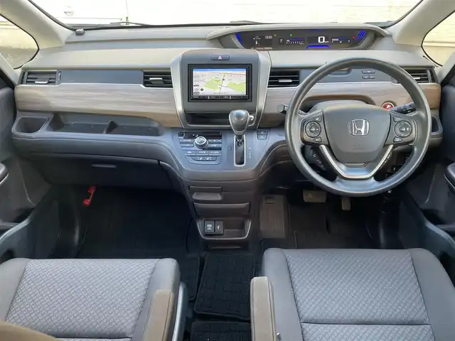 ホンダ フリード G ホンダセンシング 静岡県 2021(令3)年 3.5万km シーグラスブルーパール ワンオーナー/社外ナビ/フルセグTV/DVD/CD/SD/MSV/BT/バックカメラ/両側パワースライドドア/前後ドライブレコーダー/衝突軽減ブレーキ/レーンキープアシスト/レーダークルーズコントロール/前席シートヒーター/ステアリングスイッチ/LEDヘッドライト/ビルトインETC/スマートキー×2/保証書/取扱説明書/ナビ取扱説明書/R6点検記録簿有