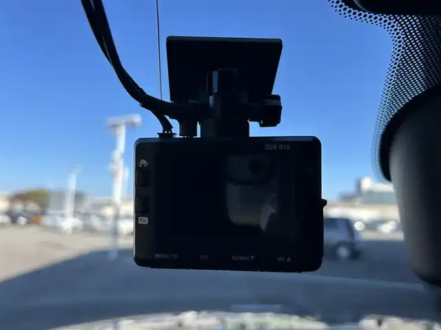 クライスラー・ジープ ジープ グランドチェロキー アップランド 石川県 2018(平30)年 5.1万km 黒 160台限定/黒革調シートカバー/4WD/純正ナビ/　Bluetooth・AppleCarPlay・USB・AUX/フリップダウンモニター/バックカメラ/前後ドライブレコーダー/ETC/クルーズコントロール/パワーシート（D+N席）/アンチロック・ブレーキ・システム/横滑り防止装置/前後コーナーセンサー/盗難防止装置/ダウンヒルアシストコントロール/アイドリングストップ/純正アルミホイール/スマートキー