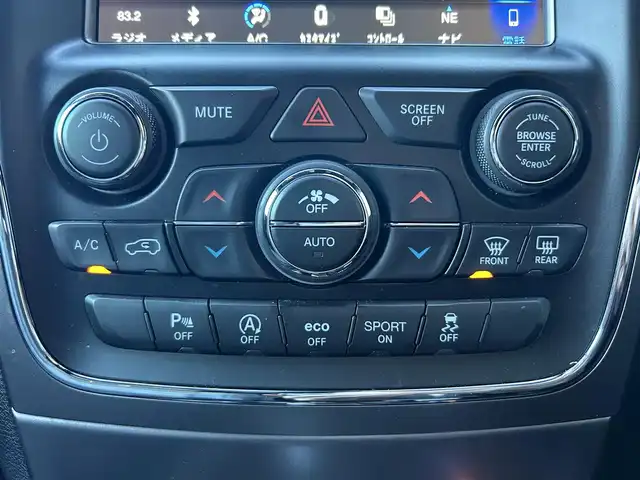 クライスラー・ジープ ジープ グランドチェロキー アップランド 石川県 2018(平30)年 5.1万km 黒 160台限定/黒革調シートカバー/4WD/純正ナビ/　Bluetooth・AppleCarPlay・USB・AUX/フリップダウンモニター/バックカメラ/前後ドライブレコーダー/ETC/クルーズコントロール/パワーシート（D+N席）/アンチロック・ブレーキ・システム/横滑り防止装置/前後コーナーセンサー/盗難防止装置/ダウンヒルアシストコントロール/アイドリングストップ/純正アルミホイール/スマートキー