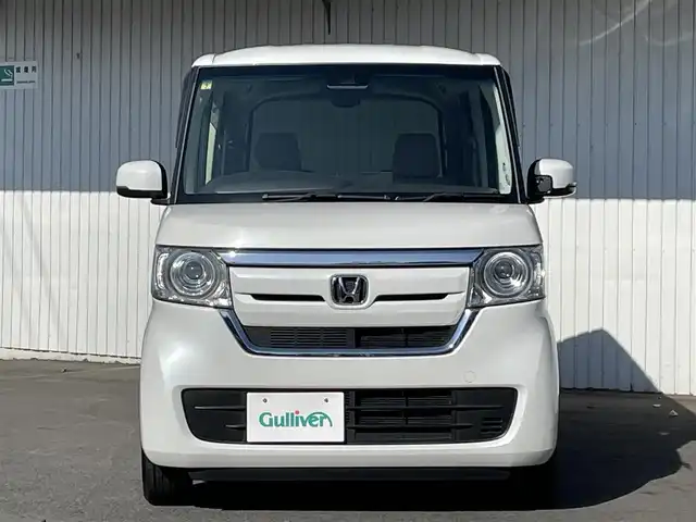 ホンダ Ｎ ＢＯＸ G L ホンダセンシング 福岡県 2018(平30)年 2.8万km プラチナホワイトパール 社外メモリナビ（型式：CN-E300D）/・CD/DVD/Bluetooth/ワンセグTV/バックカメラ/純正ビルトインETC/片側パワースライドドア/追従型クルーズコントロール/後方コーナーセンサー/レーンキープアシスト/社外ドアバイザー/社外フロアマット/純正ホイールキャップ/プッシュスタート/スマートキー/取扱説明書/保証書