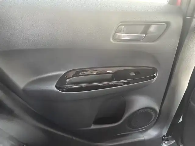 ホンダ フィット クロスター 埼玉県 2020(令2)年 2.5万km プレミアムクリスタルレッドM ワンオーナー/SDナビ/フルセグテレビ/バックカメラ/アイドリングストップ/クルーズコントロール/ルーフレール/ドアバイザー/プッシュスタート/ETC/オートライト/ABS/PS/PW/エアバッグ（ダブル＋サイド）/ベンチシート