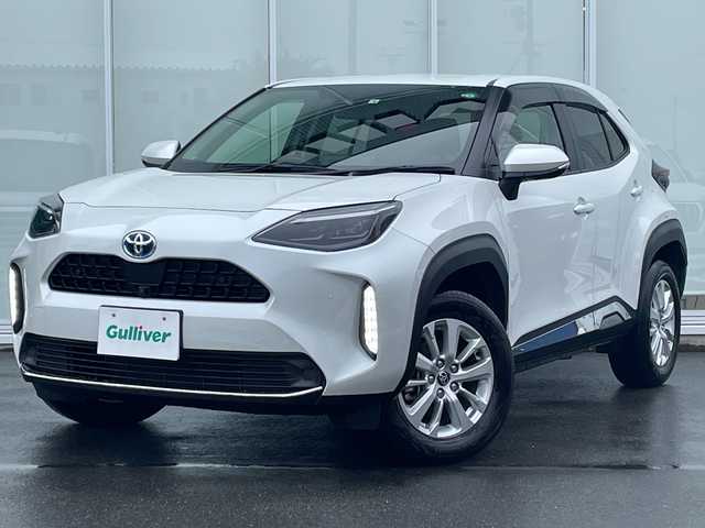 トヨタ ヤリスクロス ハイブリッド G 神奈川県 2022(令4)年 3.8万km プラチナホワイトパールマイカ 純正８インチディスプレイオーディオ/Bluetooth/USB/全周囲カメラ/追従走行付きクルーズコントロール/ETC2.0/ワンオーナー/ブラインドスポットモニター/パーキングアシスト/プッシュスタート/スマートキー/純正フロアマット/純正アルミホイール/LEDヘッドライト/オートマチックハイビーム/オートライト/UVカットガラス/100V充電/横滑り防止装置/レーンキープアシスト/衝突被害軽減システム/カーテンエアバック