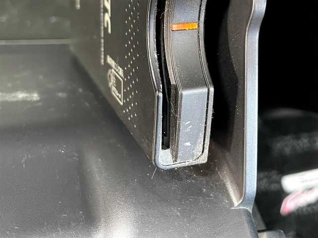 スズキ スペーシア カスタム Z 三重県 2017(平29)年 7.4万km ピュアホワイトP (株)IDOMが運営する【じしゃロン四日市店】の自社ローン対象車両になります。こちらは現金ご利用時の価格です。自社ローンご希望の方は別途その旨お申付け下さい。/純正SDナビ（CD/DVD/AM/FM）/バックカメラ/両側パワースライドドア/純正14インチAW/ETC/スマートキー/プッシュスタート/純正フロアマット/ステアリングスイッチ