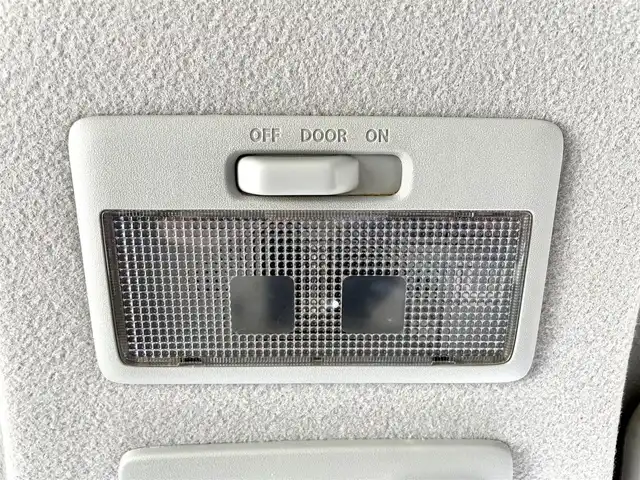 スズキ スペーシア カスタム Z 三重県 2017(平29)年 7.4万km ピュアホワイトP (株)IDOMが運営する【じしゃロン四日市店】の自社ローン対象車両になります。こちらは現金ご利用時の価格です。自社ローンご希望の方は別途その旨お申付け下さい。/純正SDナビ（CD/DVD/AM/FM）/バックカメラ/両側パワースライドドア/純正14インチAW/ETC/スマートキー/プッシュスタート/純正フロアマット/ステアリングスイッチ