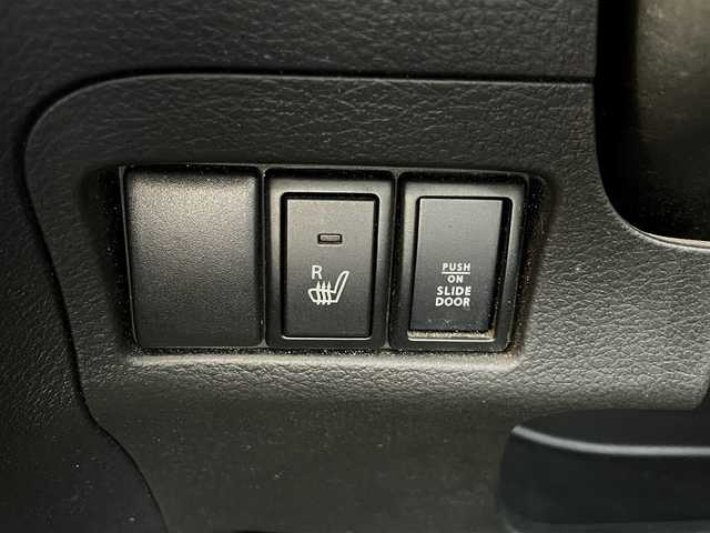 スズキ スペーシア カスタム Z 三重県 2017(平29)年 7.4万km ピュアホワイトP (株)IDOMが運営する【じしゃロン四日市店】の自社ローン対象車両になります。こちらは現金ご利用時の価格です。自社ローンご希望の方は別途その旨お申付け下さい。/純正SDナビ（CD/DVD/AM/FM）/バックカメラ/両側パワースライドドア/純正14インチAW/ETC/スマートキー/プッシュスタート/純正フロアマット/ステアリングスイッチ