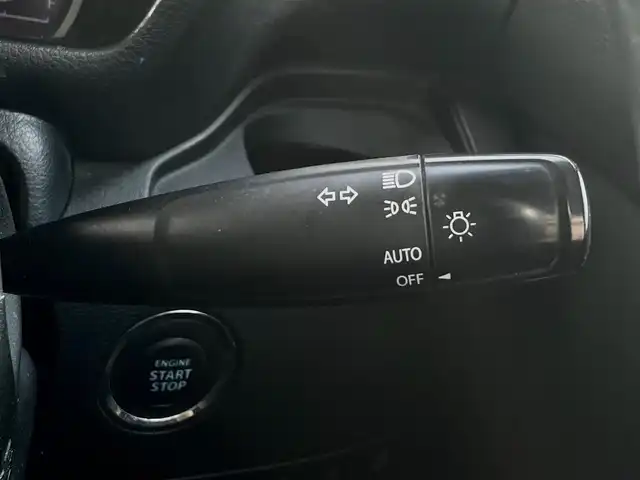 スズキ スペーシア カスタム Z 三重県 2017(平29)年 7.4万km ピュアホワイトP (株)IDOMが運営する【じしゃロン四日市店】の自社ローン対象車両になります。こちらは現金ご利用時の価格です。自社ローンご希望の方は別途その旨お申付け下さい。/純正SDナビ（CD/DVD/AM/FM）/バックカメラ/両側パワースライドドア/純正14インチAW/ETC/スマートキー/プッシュスタート/純正フロアマット/ステアリングスイッチ