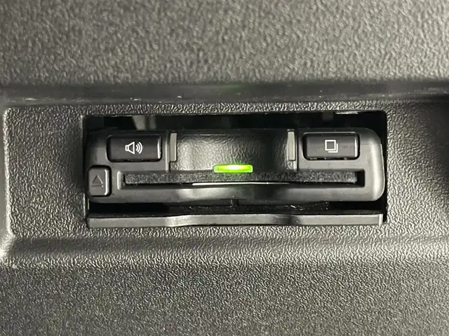 スズキ ジムニー XC 愛知県 2019(令1)年 4万km ジャングルグリーン 社外８型ナビ　バックカメラ　禁煙車　シートヒーター　フルセグＴＶ　Ｂｌｕｅｔｏｏｔｈ　ＤＶＤ　ドラレコ　ＥＴＣ　デュアルセンサーブレーキ　衝突軽減　クルコン　ＬＥＤオートライト　フォグ　フロアマット