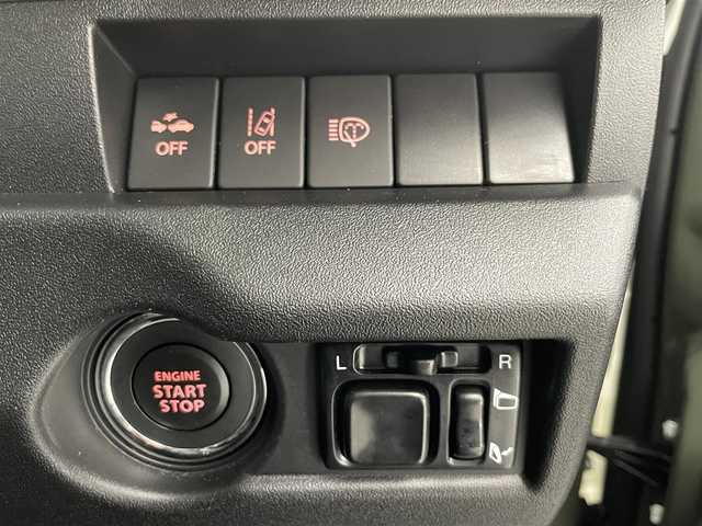 スズキ ジムニー XC 愛知県 2019(令1)年 4万km ジャングルグリーン 社外８型ナビ　バックカメラ　禁煙車　シートヒーター　フルセグＴＶ　Ｂｌｕｅｔｏｏｔｈ　ＤＶＤ　ドラレコ　ＥＴＣ　デュアルセンサーブレーキ　衝突軽減　クルコン　ＬＥＤオートライト　フォグ　フロアマット