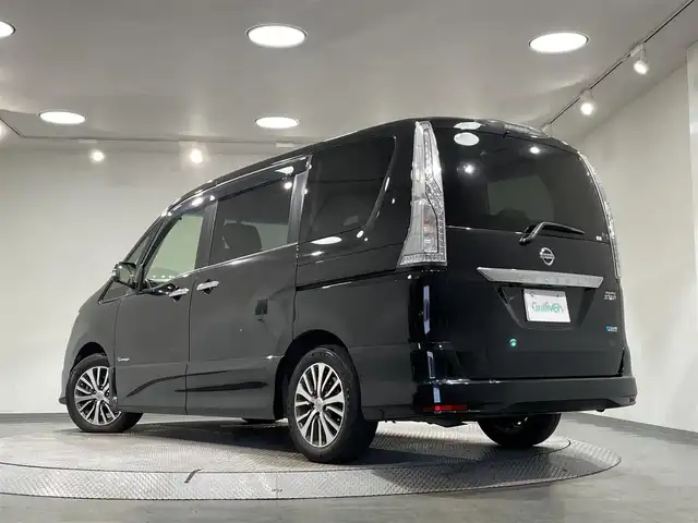 日産 セレナ ハイウェイスター Sハイブリッド 愛知県 2014(平26)年 8万km ダイヤモンドブラック 純正ＳＤナビ　/(Bluetooth/フルセグTV/SD/CD・DVD再生/iPod)/純正フリップダウンモニター　/両側パワースライドドア　/ビルトインＥＴＣ　/レザー調シートカバー　/バックカメラ　/ドライブレコーダー　/ＬＥＤヘッドライト　/クルーズコントロール　/フォグランプ/純正15インチアルミホイール/純正フロアマット/プッシュスタート/　　-スマートキー