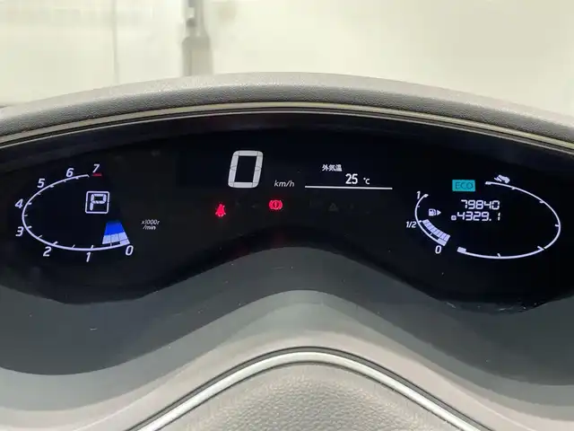 日産 セレナ ハイウェイスター Sハイブリッド 愛知県 2014(平26)年 8万km ダイヤモンドブラック 純正ＳＤナビ　/(Bluetooth/フルセグTV/SD/CD・DVD再生/iPod)/純正フリップダウンモニター　/両側パワースライドドア　/ビルトインＥＴＣ　/レザー調シートカバー　/バックカメラ　/ドライブレコーダー　/ＬＥＤヘッドライト　/クルーズコントロール　/フォグランプ/純正15インチアルミホイール/純正フロアマット/プッシュスタート/　　-スマートキー