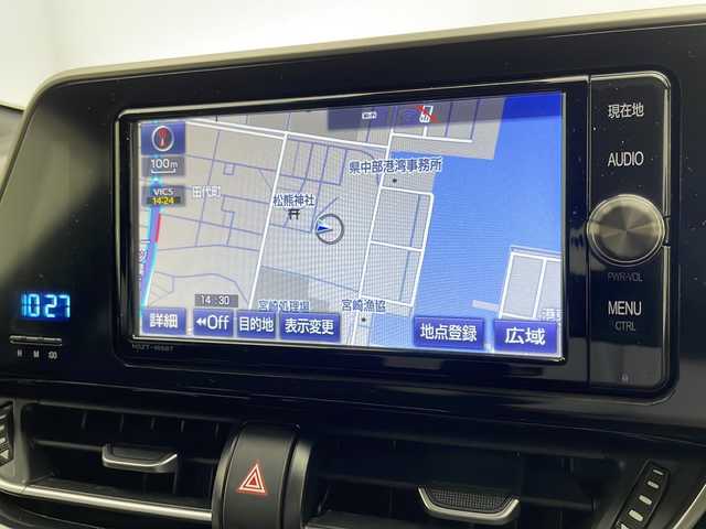 トヨタ Ｃ－ＨＲ G 宮崎県 2017(平29)年 6.1万km ブラックマイカ 禁煙車/トヨタセーフティセンス/純正ナビTV/（NSZT-W66T/CD/Bluetooth/FMAM/フルセグTV)/純正バックカメラ/純正ビルトインETC/純正LEDオートライト/純正LEDフォグ/純正18インチアルミ/純正フロアマット/プリクラッシュセーフティ/アダプティブクルーズコントロール/レーンディパーチャーアラート/オートマチックハイビーム/クリアランスソナー/ブラインドスポットモニター/ウインカードアミラー/電子パーキング/オートホールド/オート電動格納ミラー/デュアルオートエアコン（ナノイー）/本革巻ハンドル/前席シートヒーター/ハーフレザーシート/スマートキー/プッシュエンジンスタート/新車時保証書/取扱い説明書