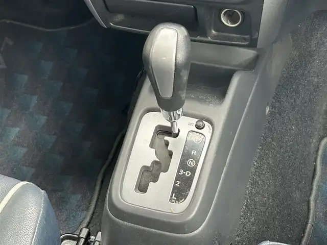 スズキ ジムニー ランドベンチャー 静岡県 2007(平19)年 5.3万km ブルーイッシュブラックパール3 CDオーディオ（FM/AM/CD/MD）/ETC/D席シートヒーター/ヘットライトレベライザー/純正フロアマット/純正マッドガード/電動格納ミラー/ドアバイザー/純正16インチAW