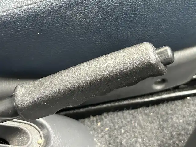 スズキ ジムニー ランドベンチャー 静岡県 2007(平19)年 5.3万km ブルーイッシュブラックパール3 CDオーディオ（FM/AM/CD/MD）/ETC/D席シートヒーター/ヘットライトレベライザー/純正フロアマット/純正マッドガード/電動格納ミラー/ドアバイザー/純正16インチAW