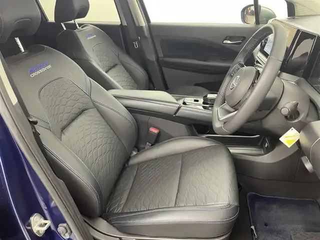 日産 ノート オーテック クロスオーバー 福岡県 2022(令4)年 0.9万km オーロラフレアブルーパール 純正９型ナビ／フルセグＴＶ　/全方位カメラ　/ワイヤレス充電　/ドラレコ　/ビルトインＥＴＣ２．０　/デジタルインナーミラー　/コーナーセンサー　/エマージェンシーブレーキ　/レーンキープ　/ＢＳＷ　/純正１６インチＡＷ