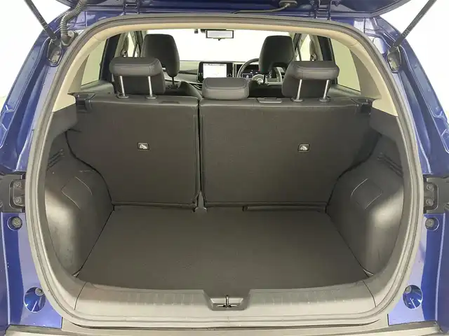 日産 ノート オーテック クロスオーバー 福岡県 2022(令4)年 0.9万km オーロラフレアブルーパール 純正９型ナビ／フルセグＴＶ　/全方位カメラ　/ワイヤレス充電　/ドラレコ　/ビルトインＥＴＣ２．０　/デジタルインナーミラー　/コーナーセンサー　/エマージェンシーブレーキ　/レーンキープ　/ＢＳＷ　/純正１６インチＡＷ