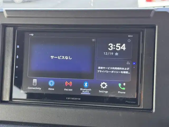 スズキ ジムニー シエラ JC 奈良県 2023(令5)年 1.8万km ジャングルグリーン carrozzeriaディスプレイオーディオ/（BT/AppleCarPlay/AndroidAut）/レーダークルズコントロール/バックカメラ/衝突軽減システム/レーンキープアシスト/前席シートヒーター/ルーフキャリア/デジタルインナーミラー/ステアリングスイッチ/LEDヘッドライト/オートライト/ヘッドライトウォッシャー/ETC/前後ドライブレコーダー/純正15インチAW/保証書/取り扱い説明書/スペアキーX1